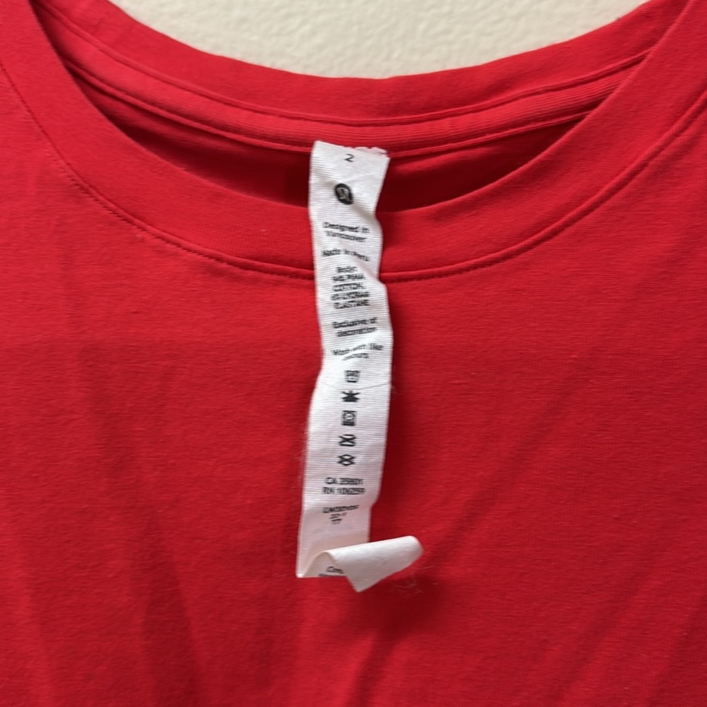 Lululemon love red t shirt 2 - Picture 2 of 2